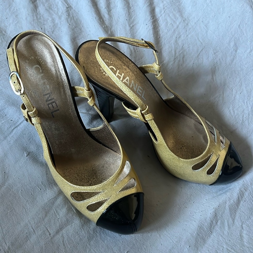 Chanel Vintage Slingback Pumps